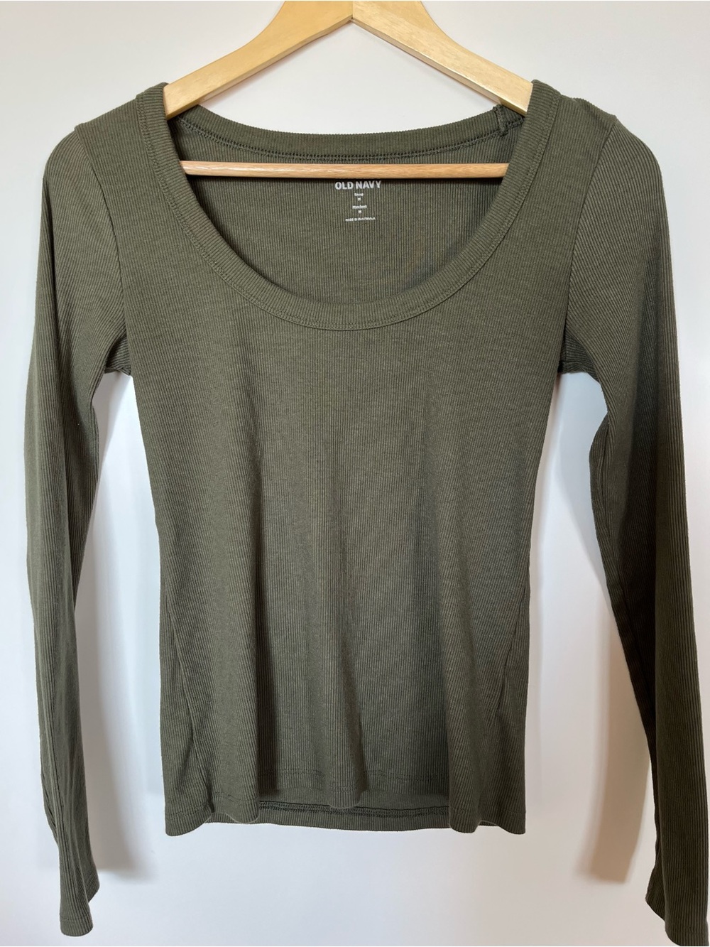 Old Navy Olive Green Ribbed Scoop Neck Long Sleeve Top Snug Fit Size M